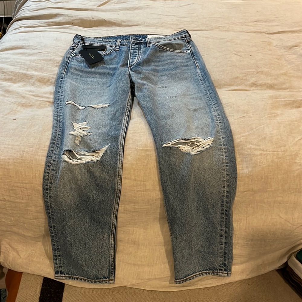 NWT Rag and Bone distress boyfriend cut jeans size 27